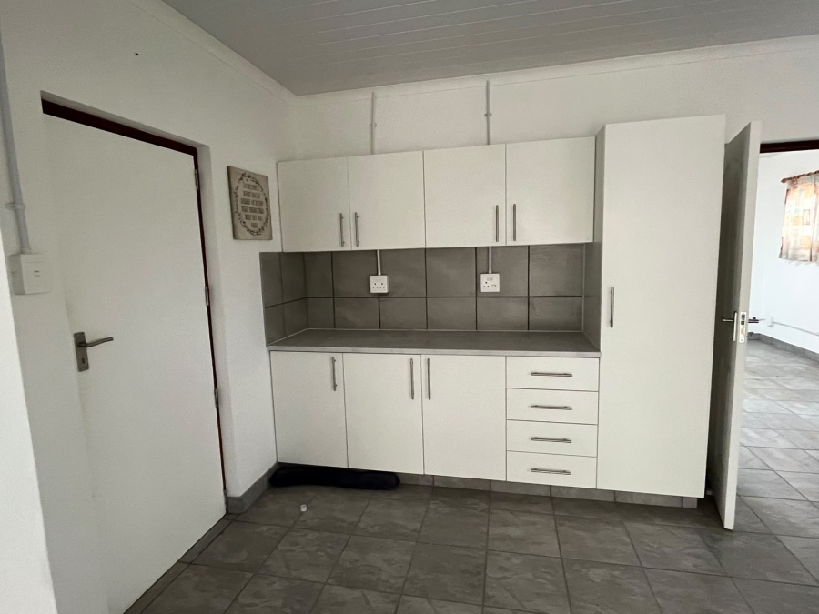 1 Bedroom Property for Sale in Seavale Eastern Cape